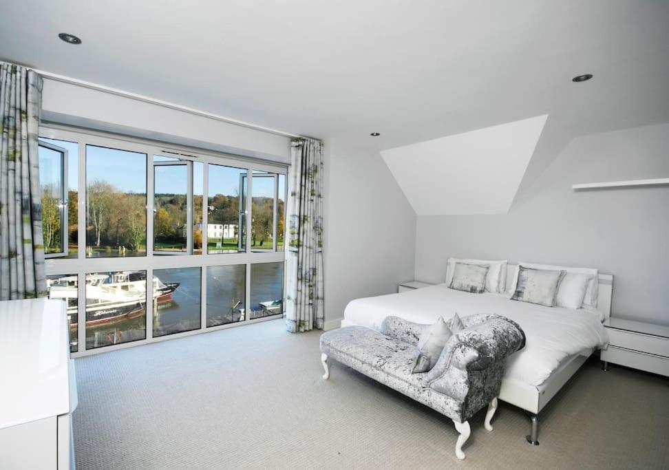 The Oars - Riverfront Property Henley-on-Thames Bagian luar foto