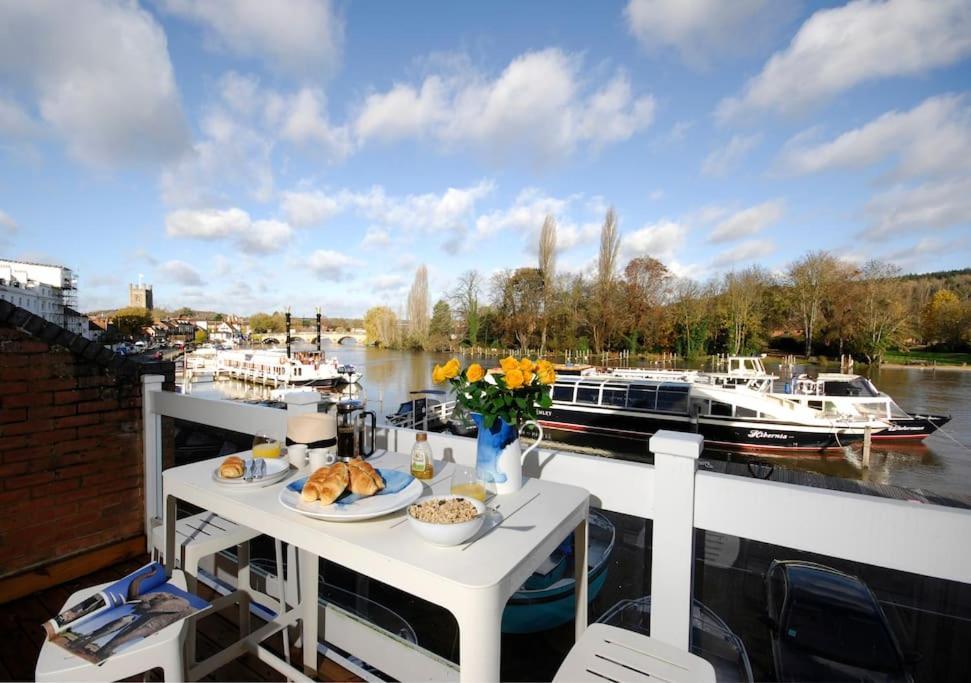 The Oars - Riverfront Property Henley-on-Thames Bagian luar foto